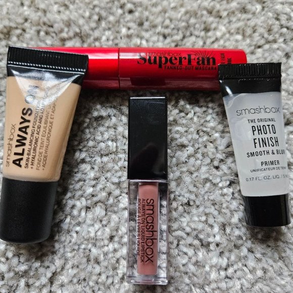 SMASHBOX ASSORT - SUPERFAN MASCARA/FOUNDATION/PHOTO FINISH/LIQUID LIPSTICK w/BAG - Picture 3 of 4